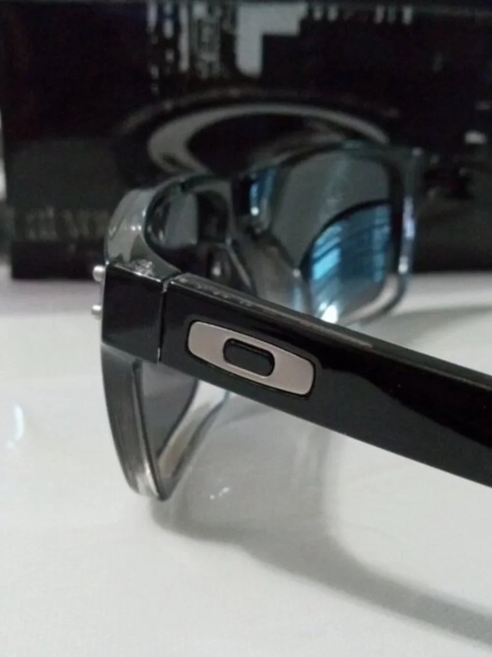 Oakley Holbrook Two Tone Polished Dark Ink Fade 9102 POLARIZED Silver - Picture 4 of 8